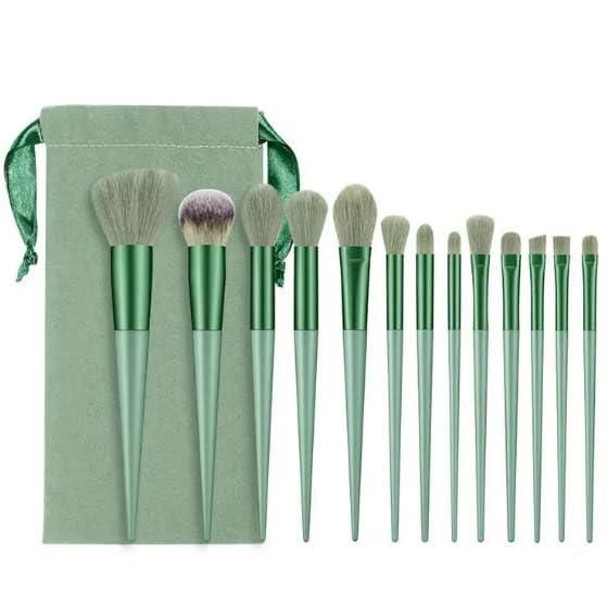 13-Piece Soft Makeup Brush Set with Travel Pouch – Your Beauty Must-Have!